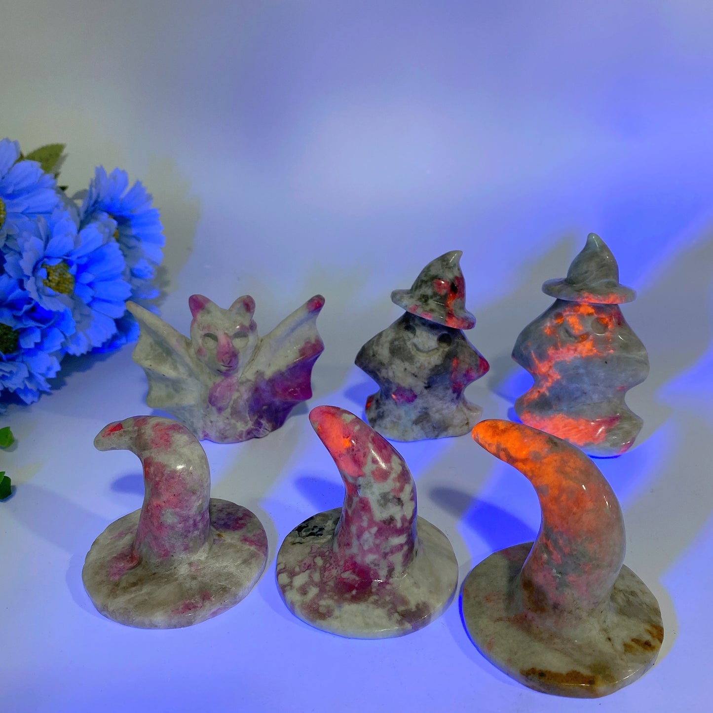 2.6"-3.3" Hackmanite Bat Ghost Witche's Hat Halloween Carvings Crystal Healing Bulk Wholesale