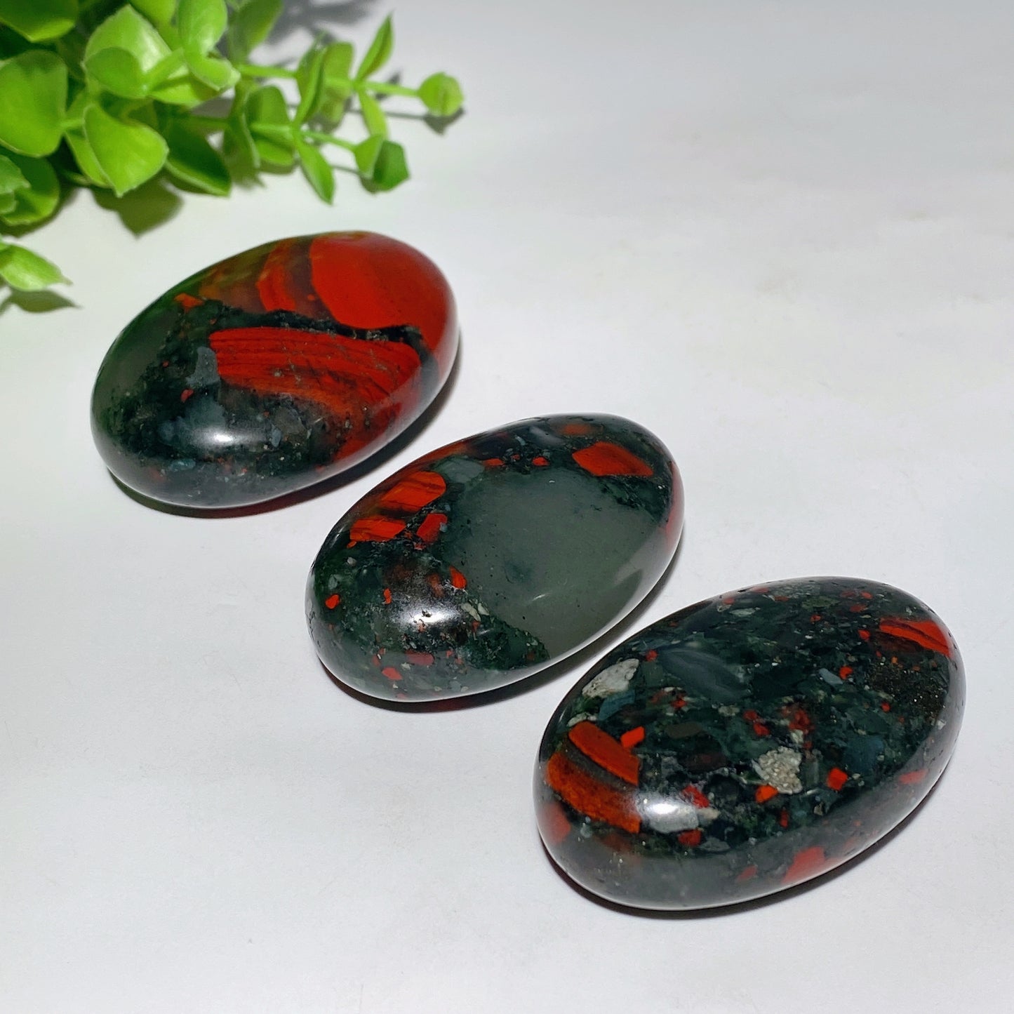 2.2"-2.5" Africa Blood Stone Palm Crystal Healing Bulk Wholesale
