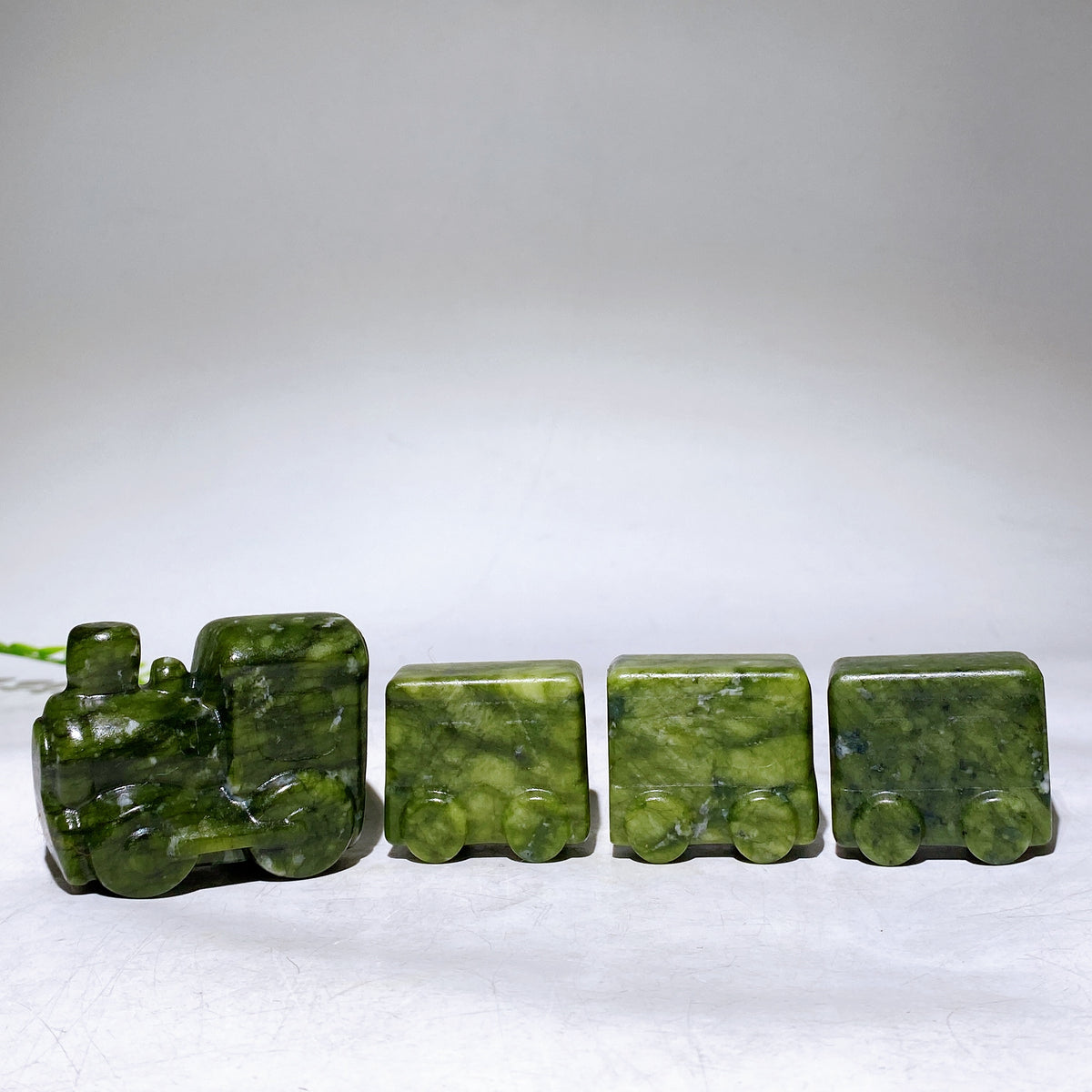 Natural Crystal 4 Pieces Carriages Train Carving Set Wholesale