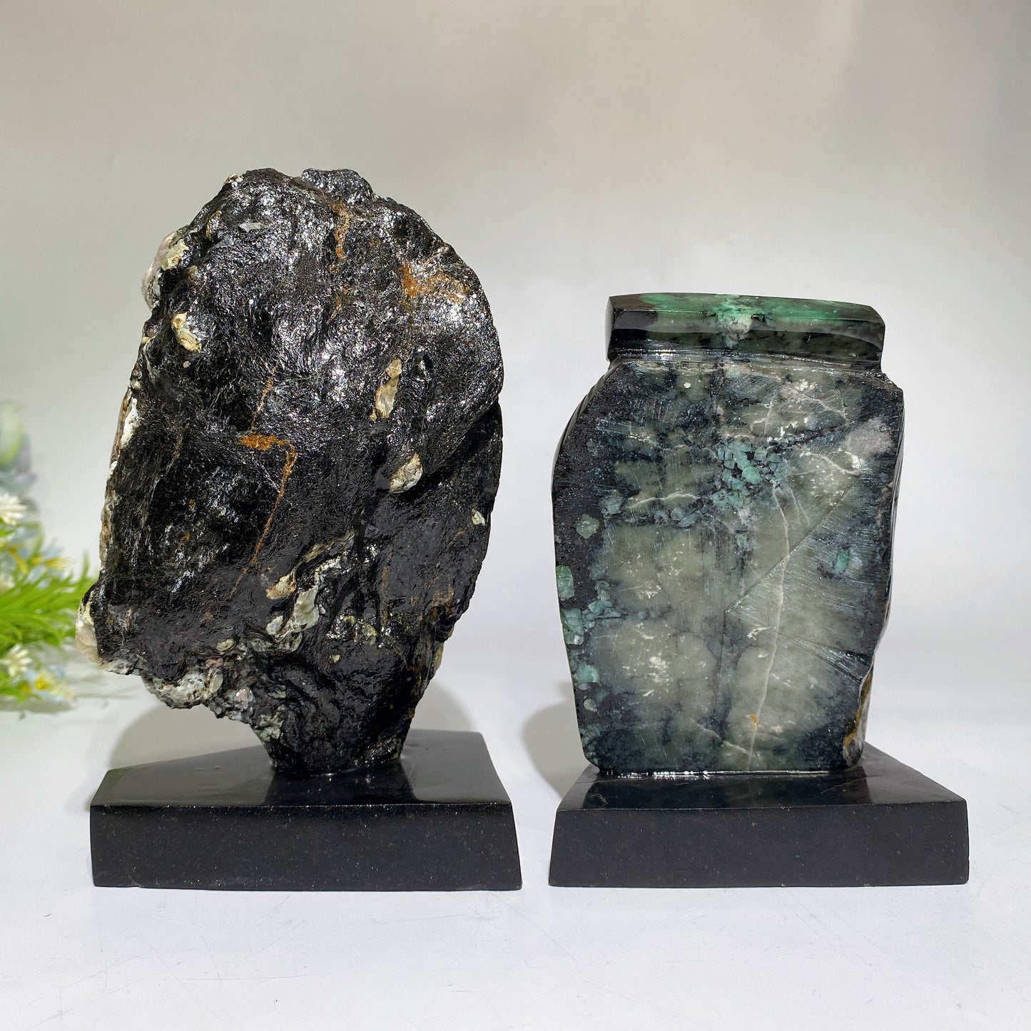 Natural Emerald Unique Face Carving Crystal Healing Bulk Wholesale