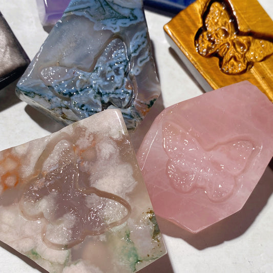 1.8"-2.2" Mixed Crystal Irregular Shape Slabs with Butterfly Skull Carvings Crystal Healing Bulk Wholesale
