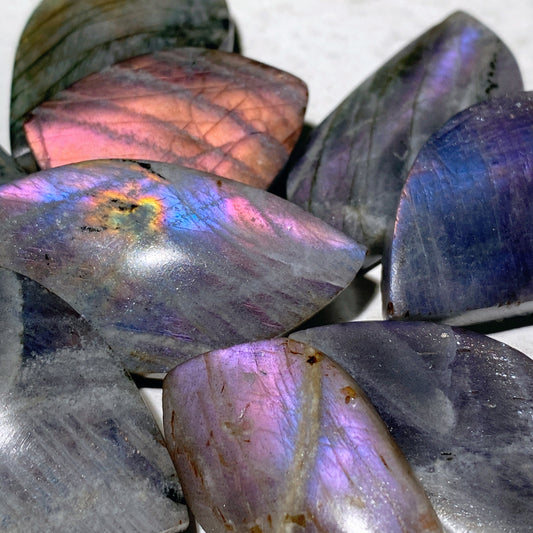 1.0"-2.0" Labradorite Palm Stone Crystal Healing Bulk Wholesale