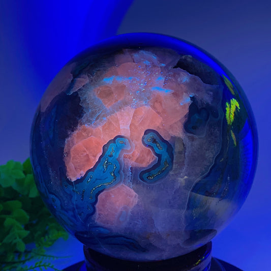 16.5cm Unique UV Reactive Druzy Moss Agate Grow with Calcite Sphere with Stand Crystal Healing