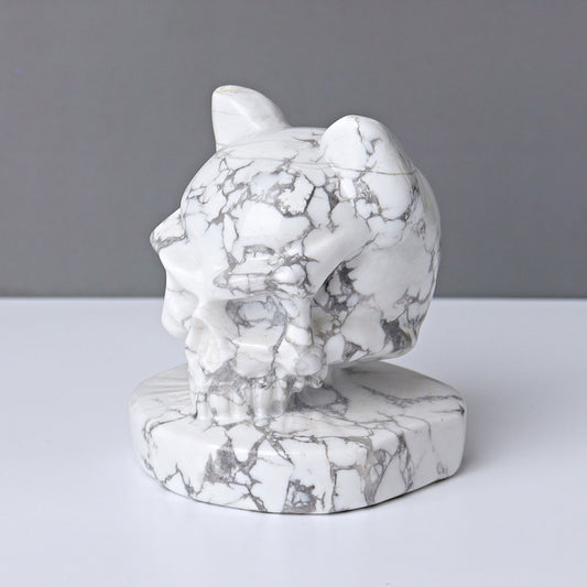 2.5" Howlite Skull Crystal Carvings