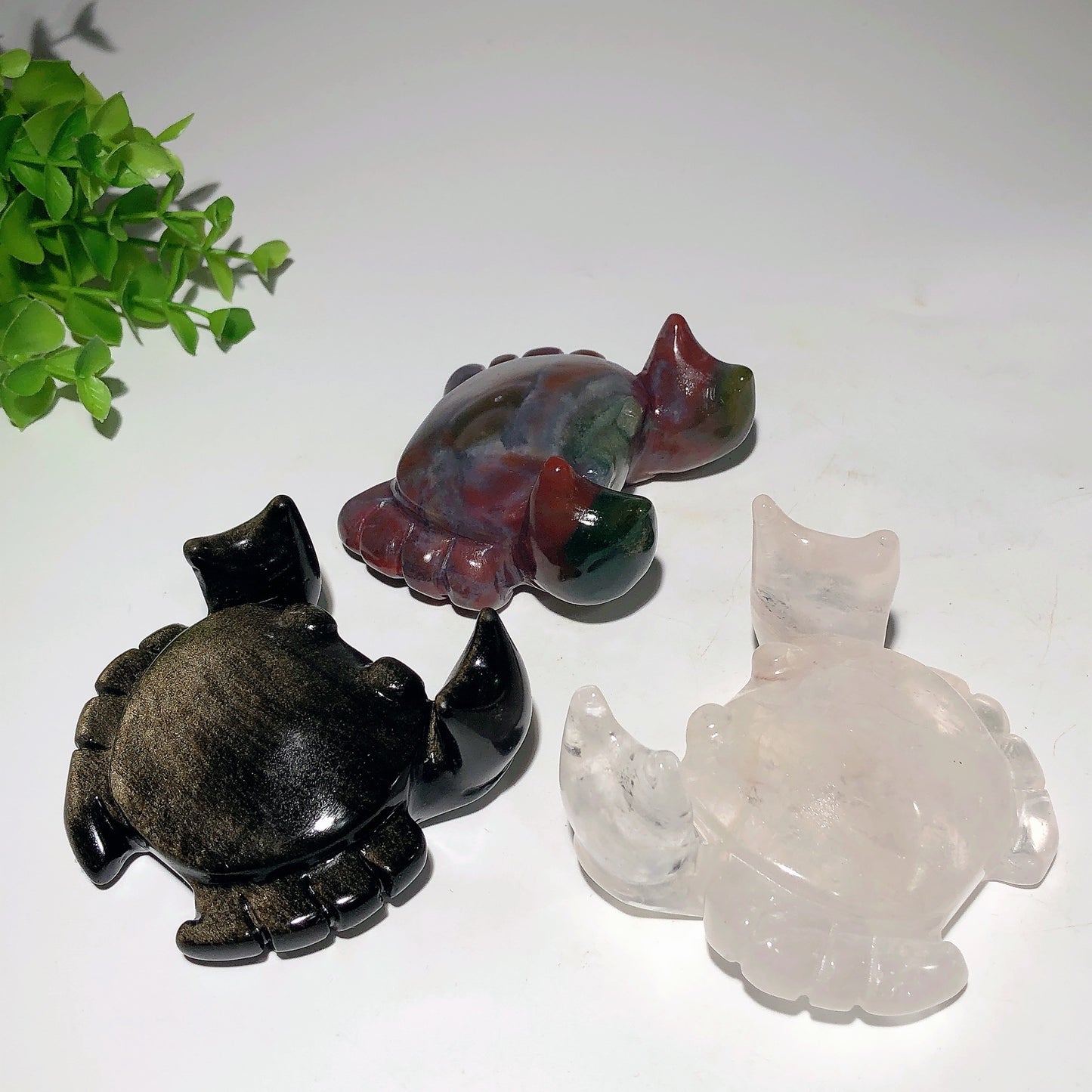 2.7"-4.0" Mixed Crystal Crab Carvings Bulk Wholesale