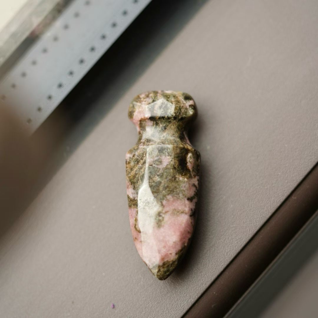 5cm Natural Crystal Mini Sword Dagger for Pendant DIY Wholessale