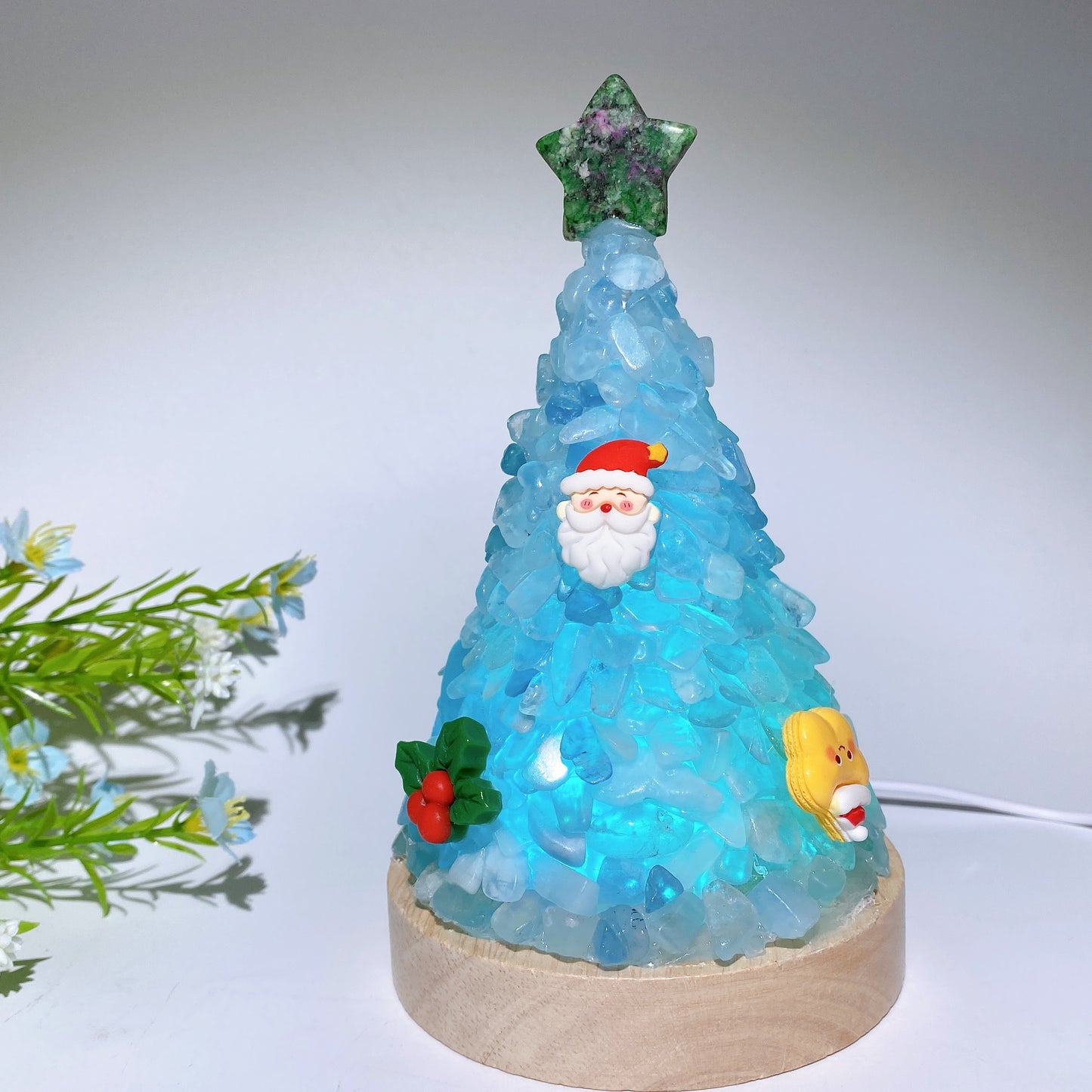 17.5cm Crystal Chips Christmas Tree Shape Lamp with Wooden Base Crystal Healing Bulk Wholesale