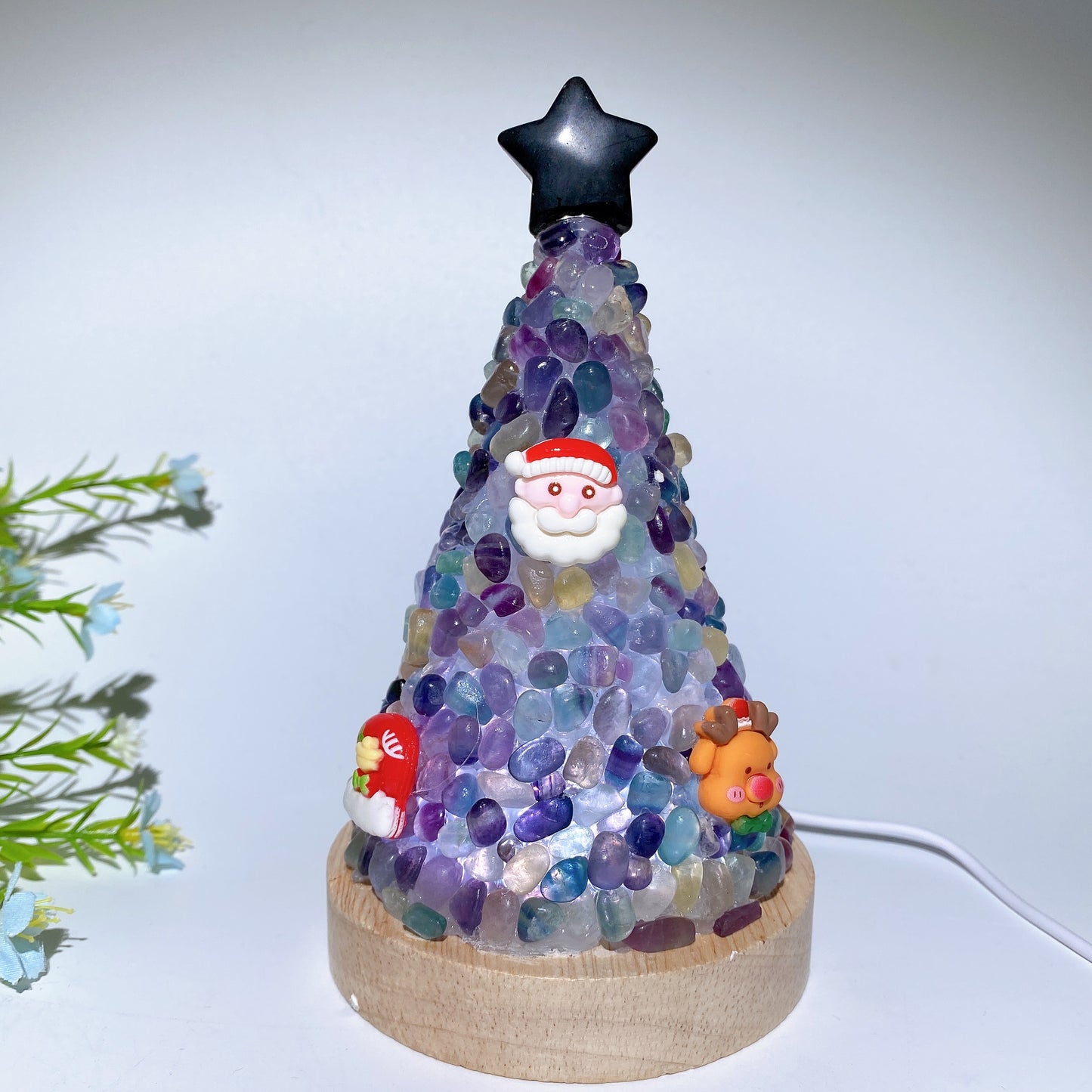 17.5cm Crystal Chips Christmas Tree Shape Lamp with Wooden Base Crystal Healing Bulk Wholesale