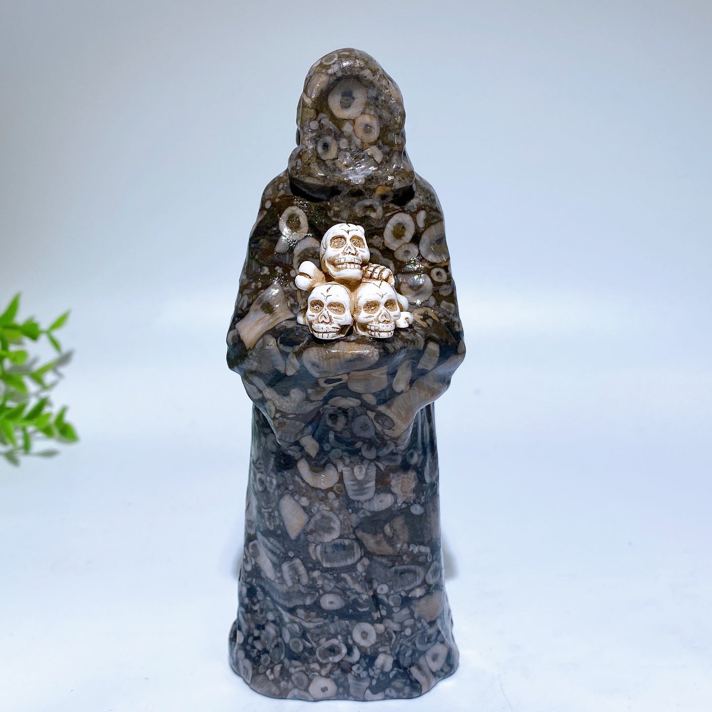 1.4" 3.6" Crystal No-Head Ghost Holding Skull Carving Crystal Healing Bulk Wholesale