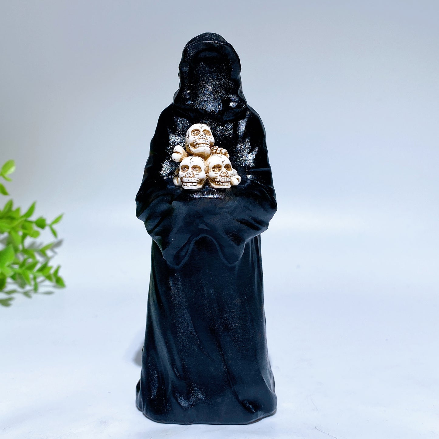 1.4" 3.6" Crystal No-Head Ghost Holding Skull Carving Crystal Healing Bulk Wholesale