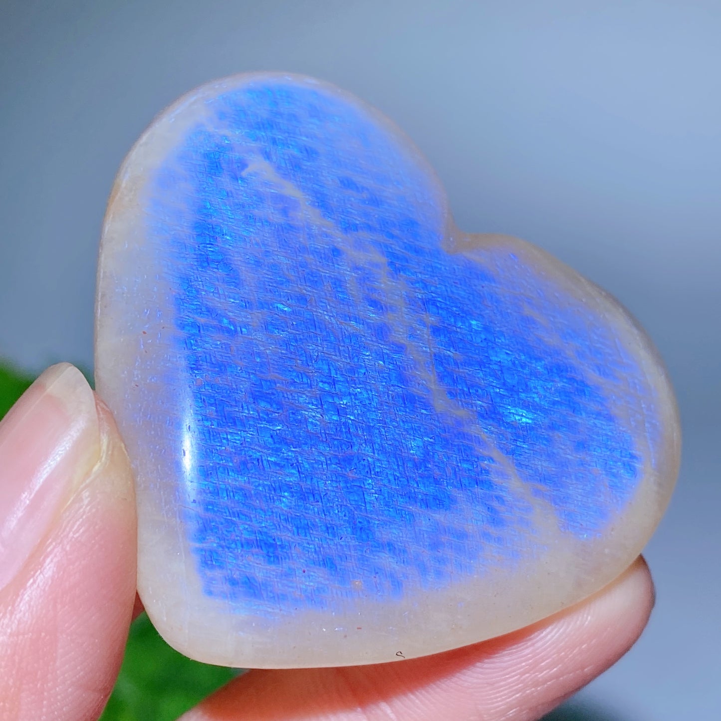 2.0"-2.2" Blue Flash Moonstone Heart Palm Crystal Healing Bulk Wholesale