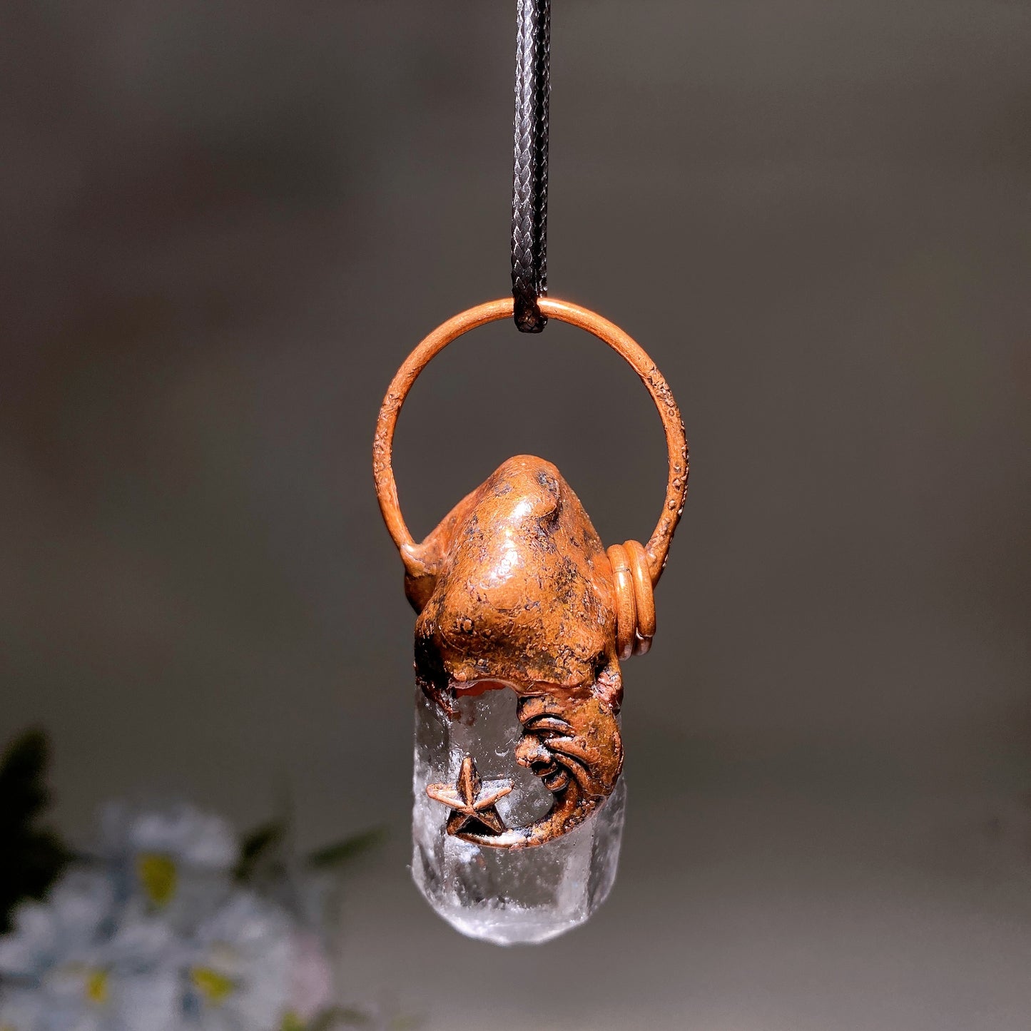 Clear Quartz Pendant with Metal Moo Face Decor Crystal Healing Bulk Wholesale