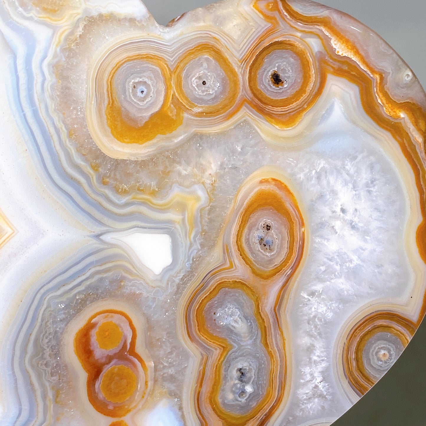Natural Unique Druzy Banded Agate Heart Crystal Carving