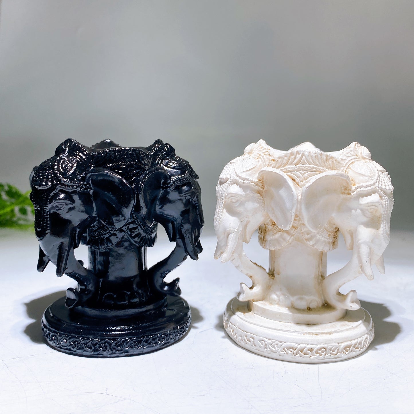 8cm Resin Three-elephants Stand Wholesale