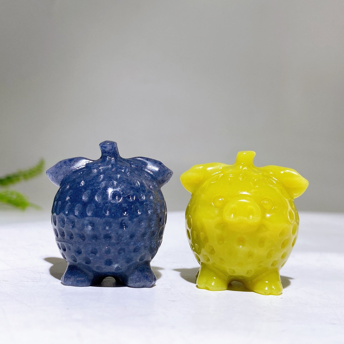 1.6" Natural Crystal Strawberry Pig Carving Wholesale