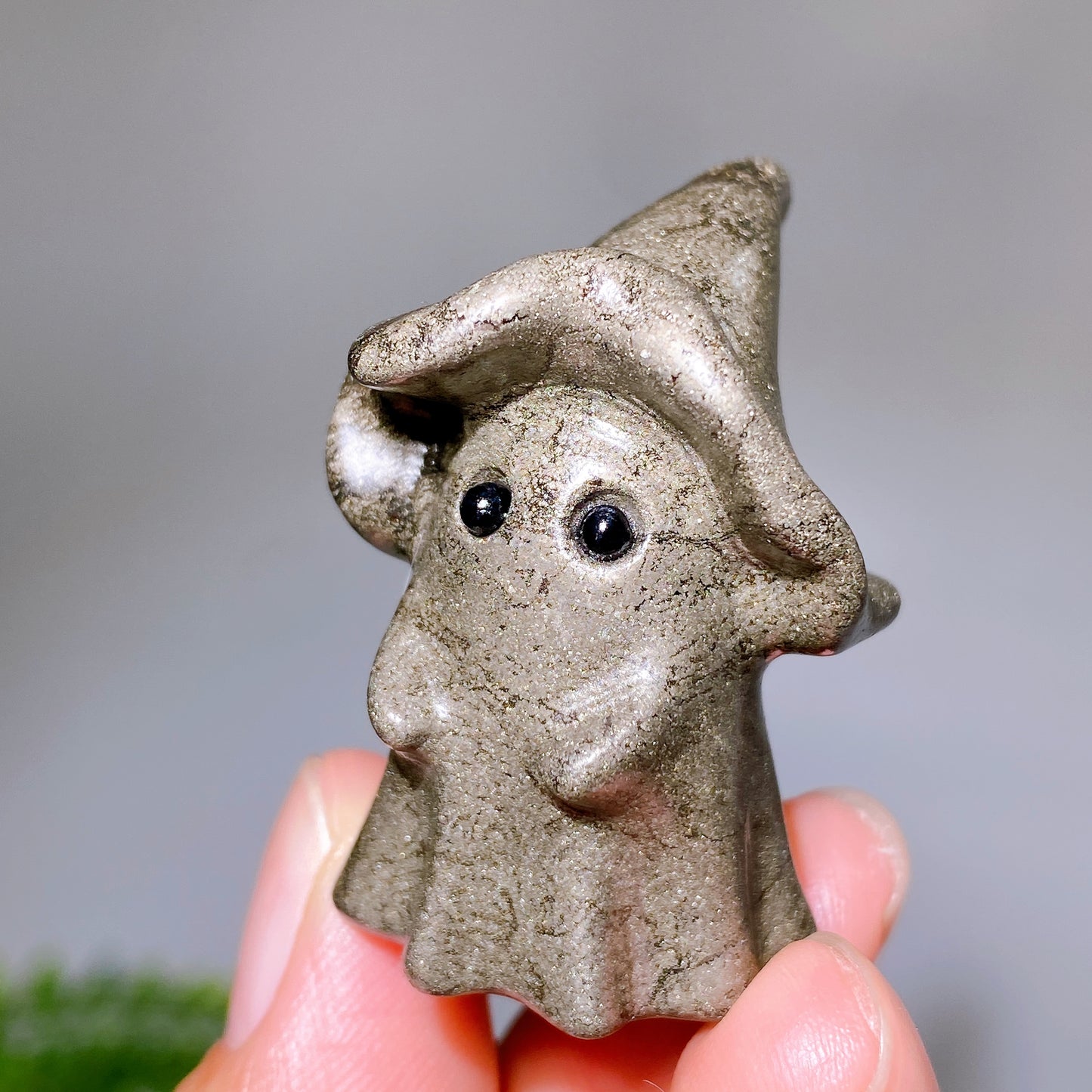 1.5" Natural Crystal Ghost with Witch's Hat Carving for Halloween Wholesale