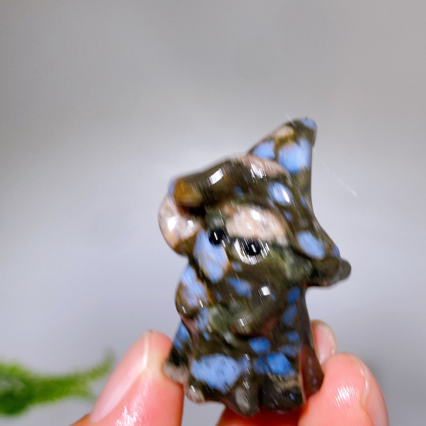 1.5" Natural Crystal Ghost with Witch's Hat Carving for Halloween Wholesale