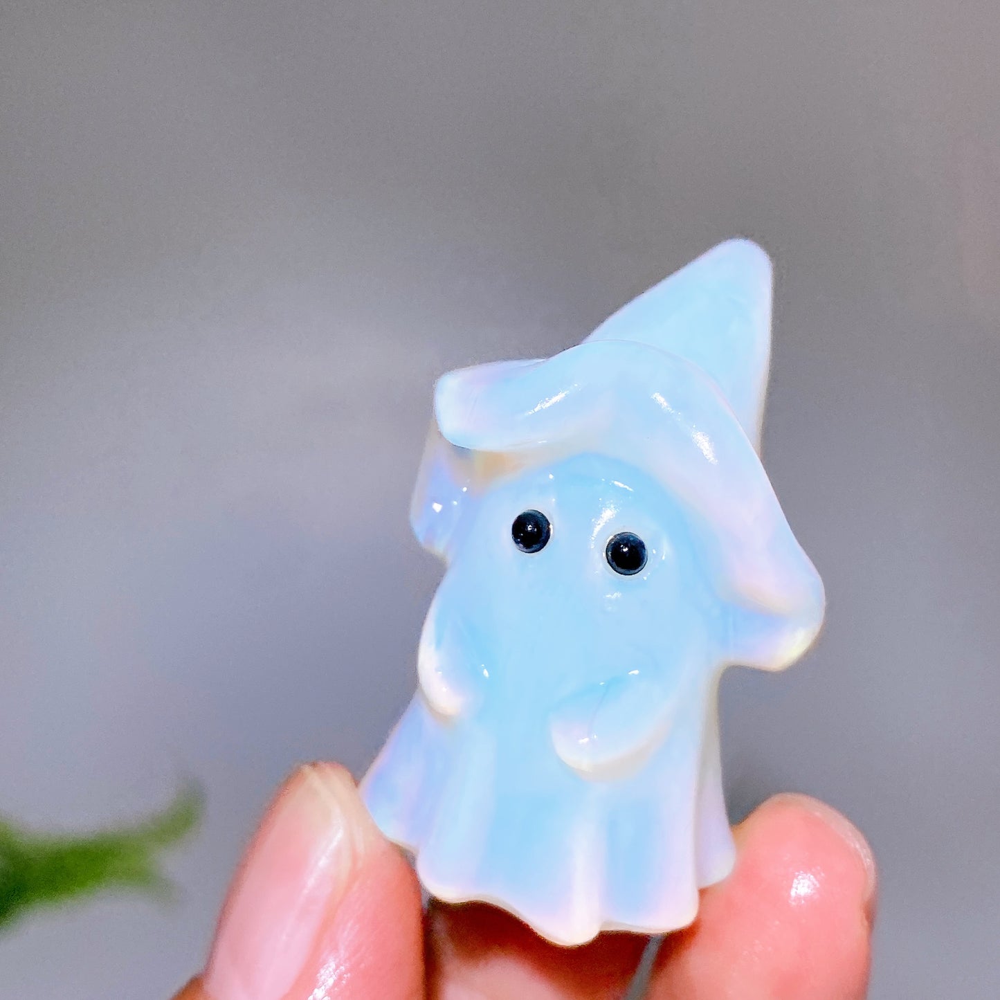 1.5" Natural Crystal Ghost with Witch's Hat Carving for Halloween Wholesale