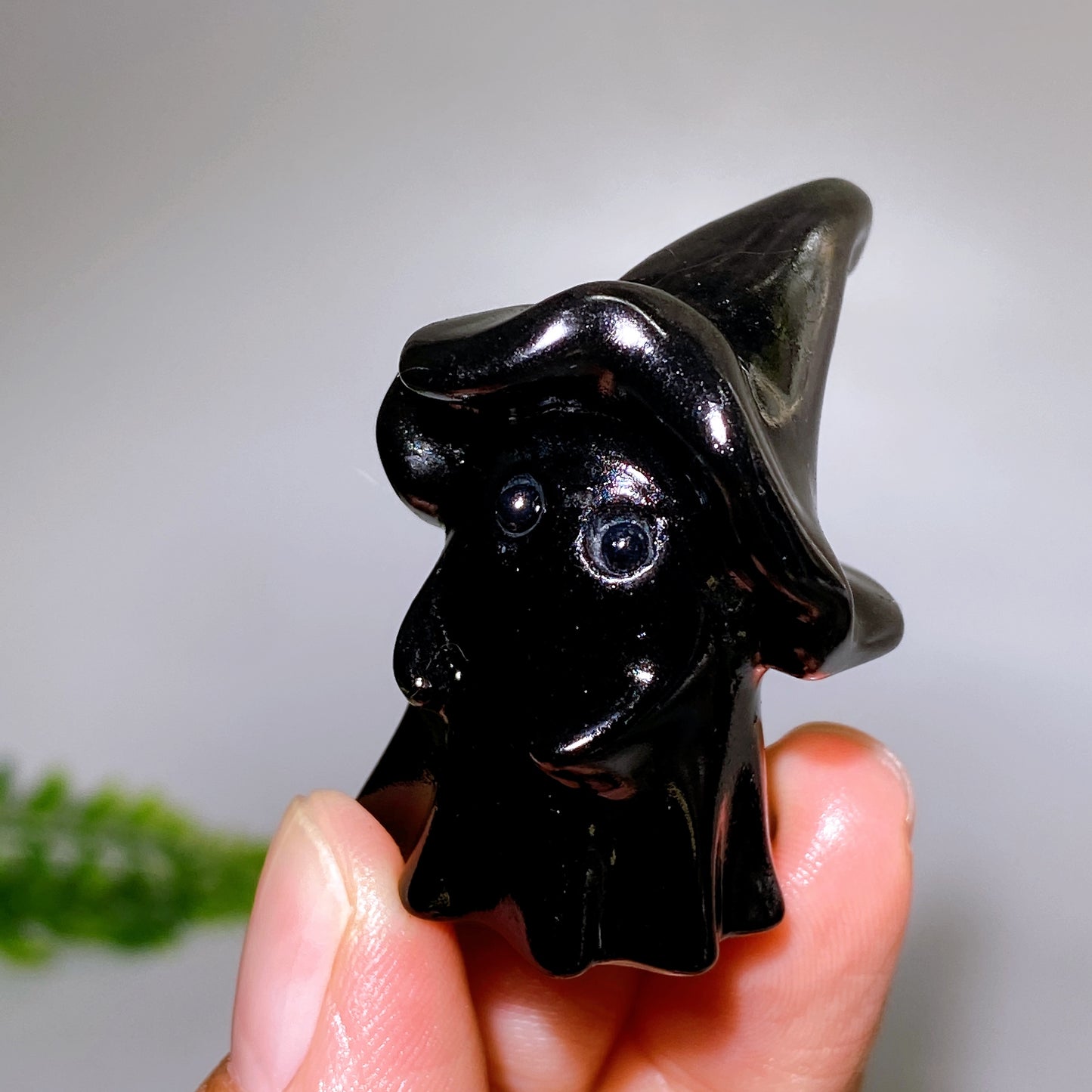1.5" Natural Crystal Ghost with Witch's Hat Carving for Halloween Wholesale