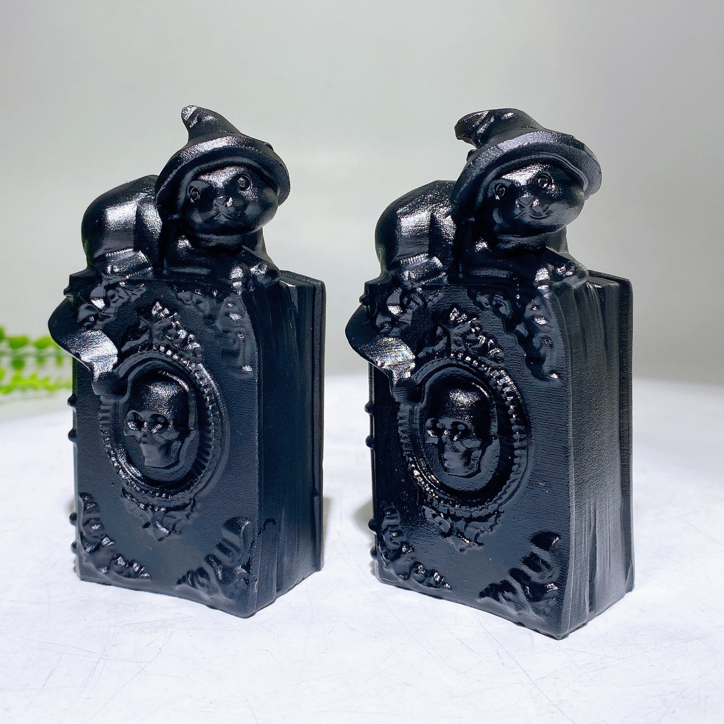 3.9" Black Obsidian Cat on Skull Decor Book for Halloween Wholesale