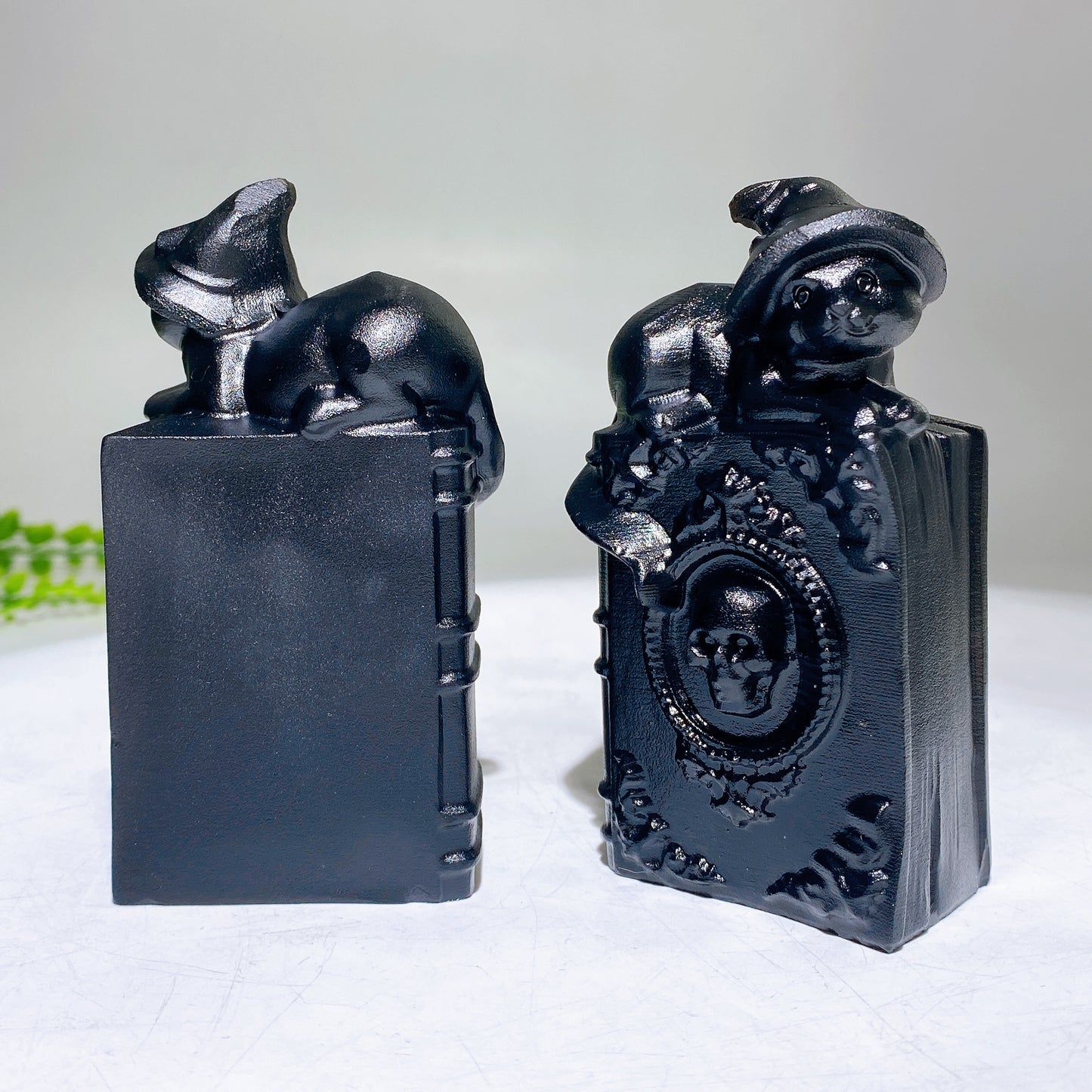 3.9" Black Obsidian Cat on Skull Decor Book for Halloween Wholesale