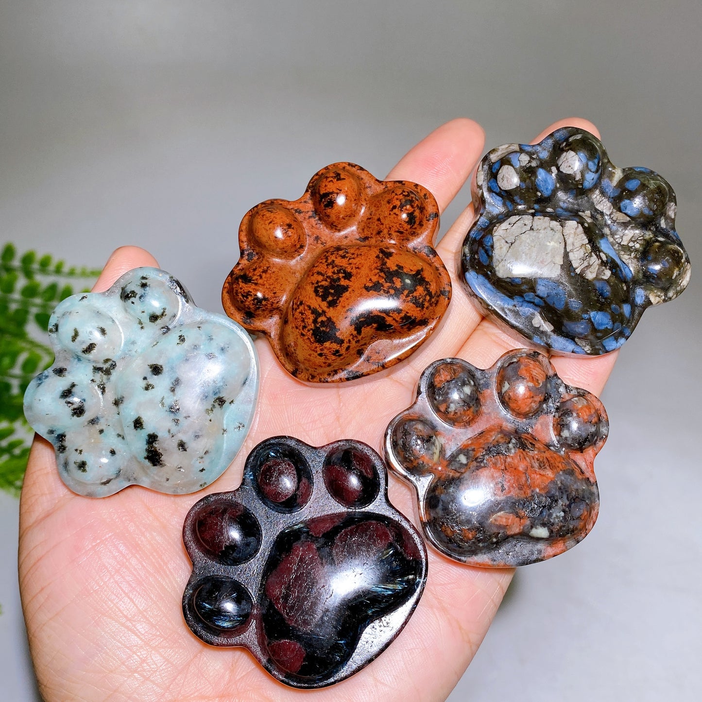 1.9"-2.1" Natural Crystal Paw Carving Wholesale