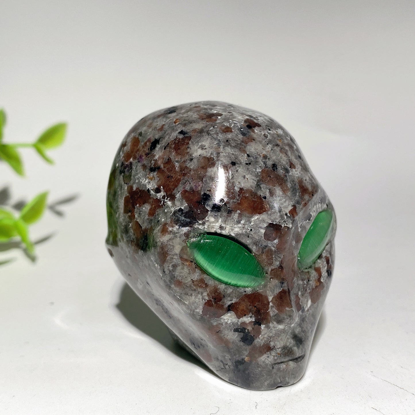 2.0" Mixed Crystal Alien's Head with Random Eyes Crystal Healing Bulk Wholesale