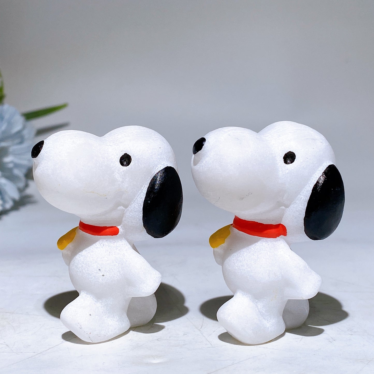 2.4“ White Jade Snoopy Carving with Printing Crystal Healing Bulk Wholesale