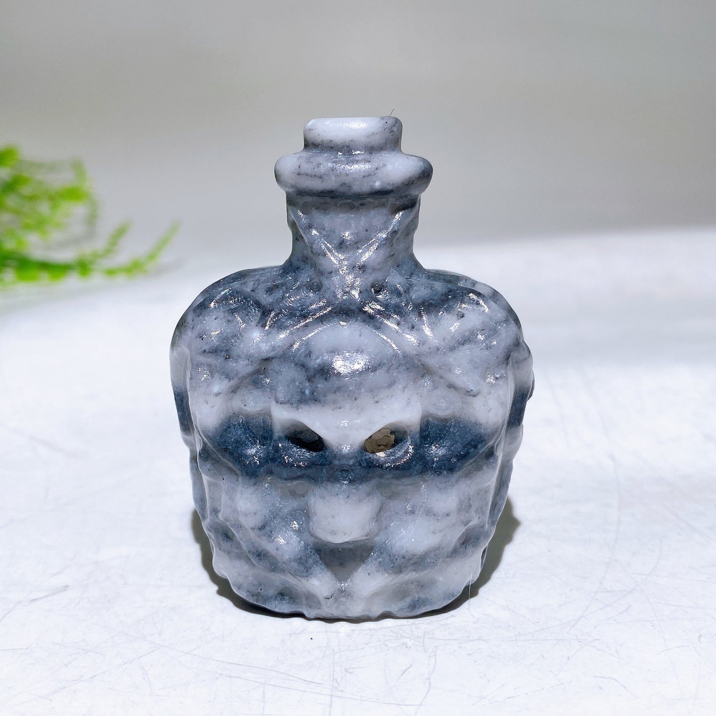 2.4" Crystal Poison Bottle Carving Wholesale