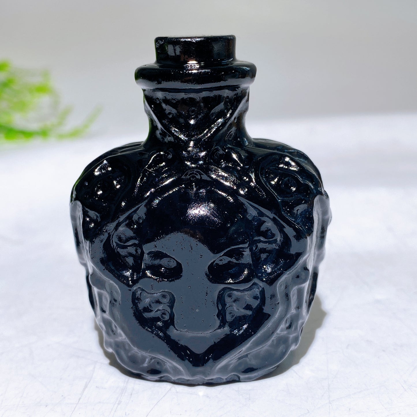 2.4" Crystal Poison Bottle Carving Wholesale