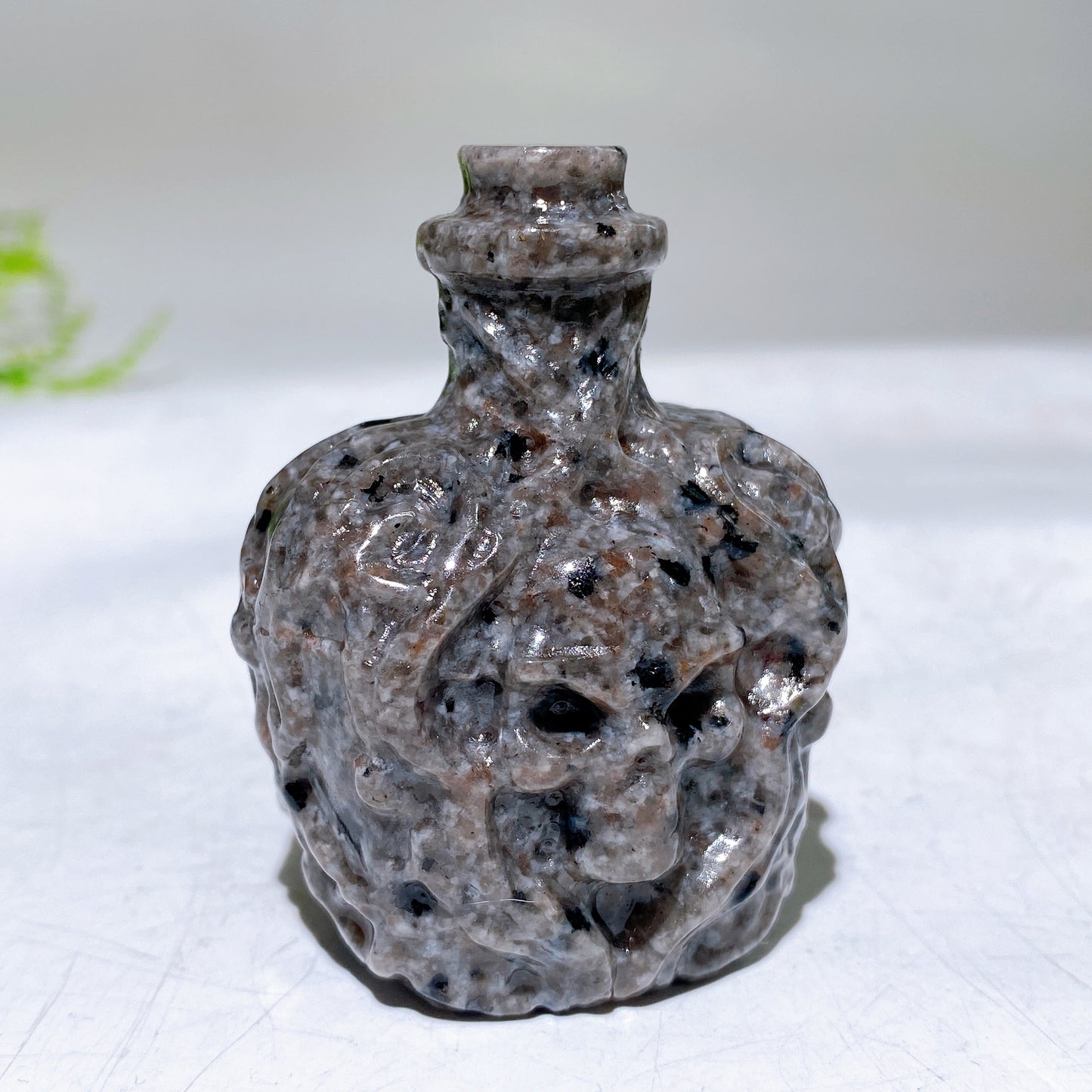 2.4" Crystal Poison Bottle Carving Wholesale