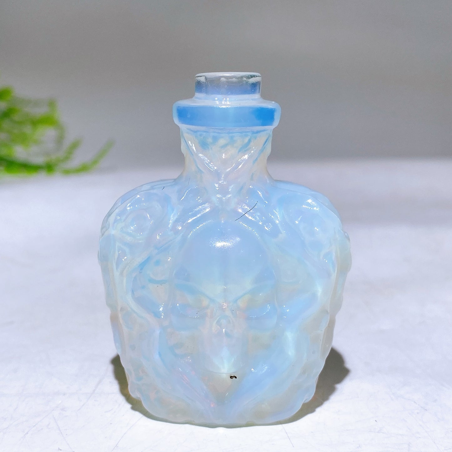 2.4" Crystal Poison Bottle Carving Wholesale