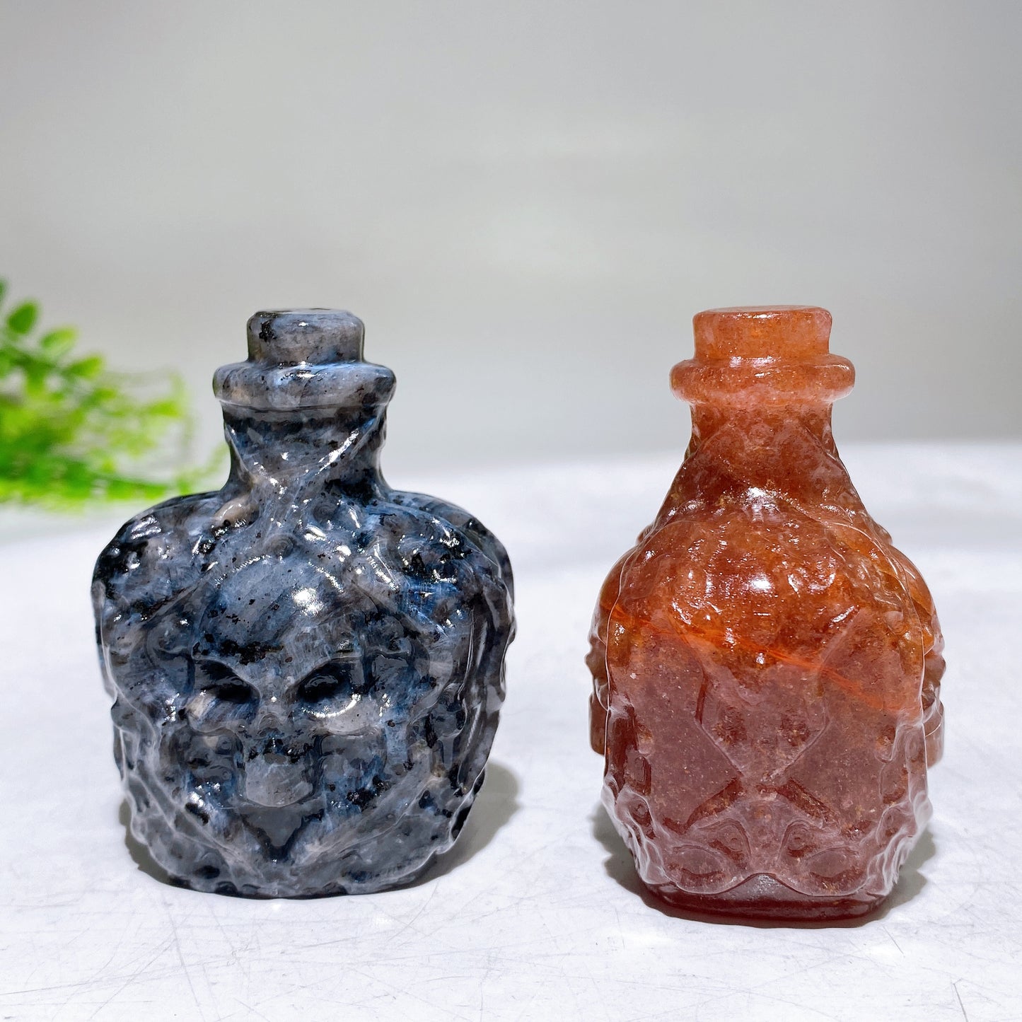 2.4" Crystal Poison Bottle Carving Wholesale