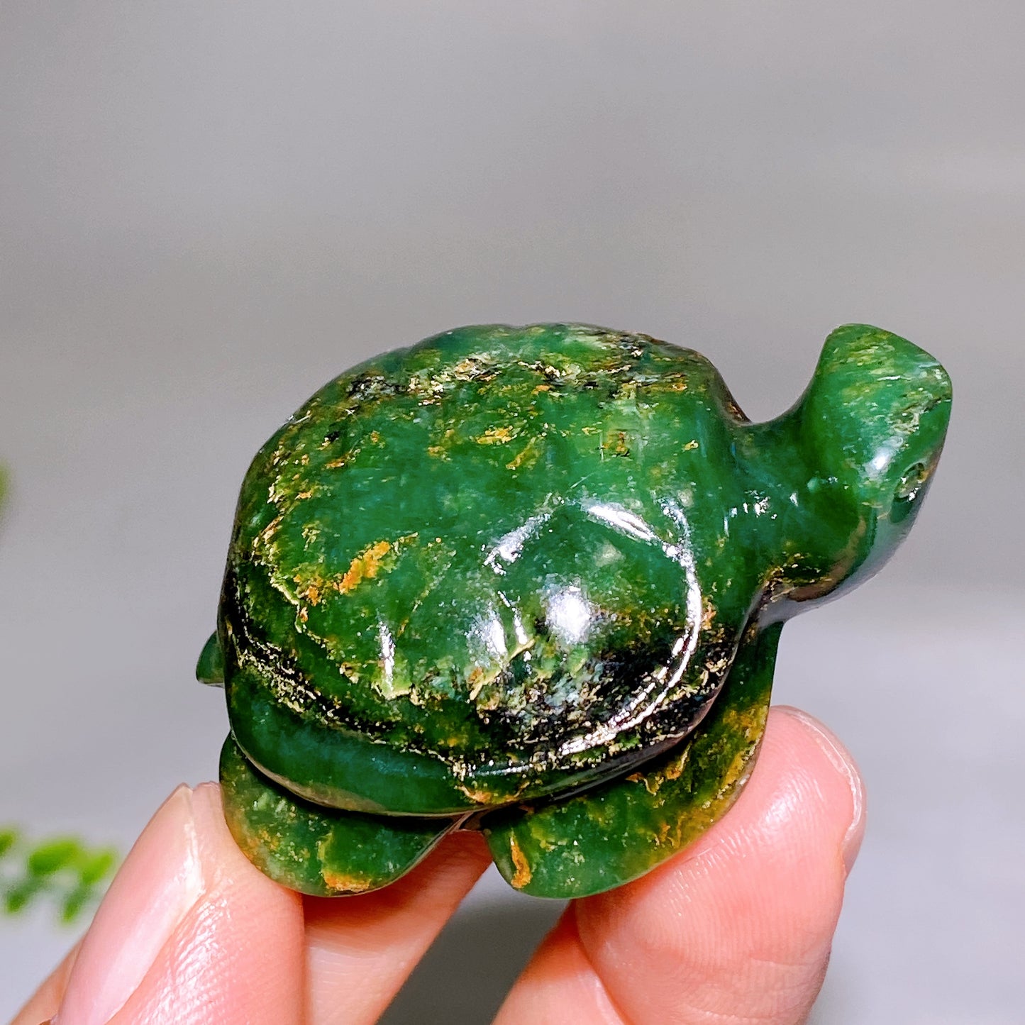 1.9" Natural Emrald Turtle Carving Wholesale