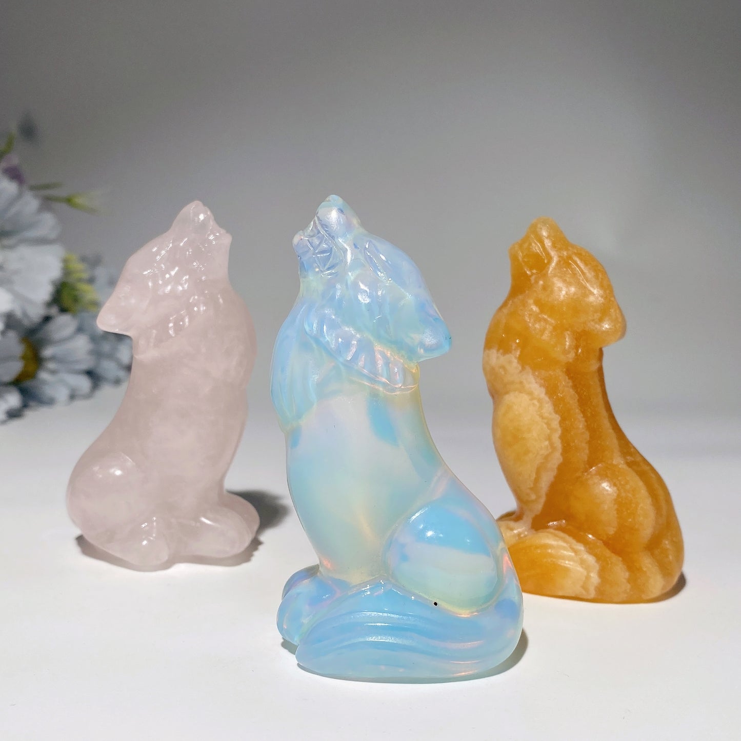 3.2" Mixed Crystal Wolf Carvings Bulk Wholesale