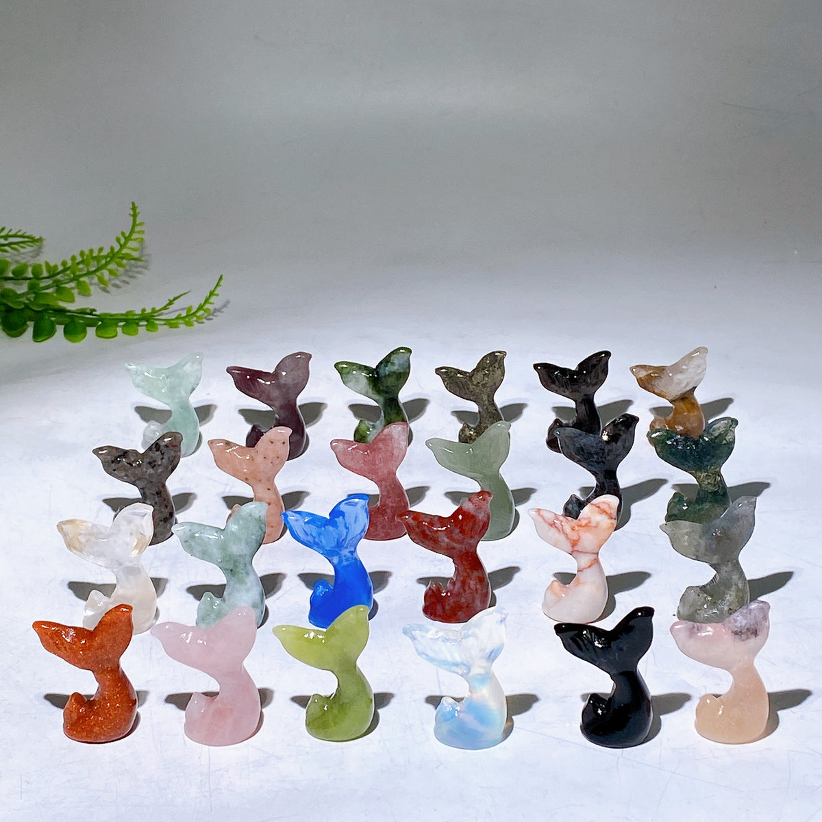 1.5" Naturtal Crystal Fish Tail Carving Wholesale