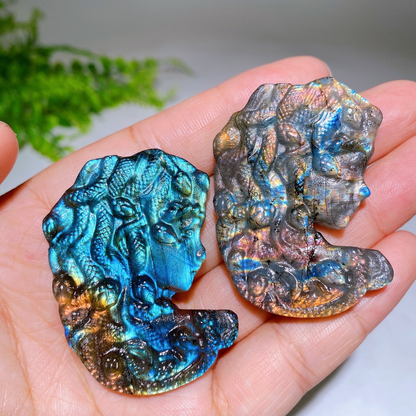 1.8"-2.3" Labradorite Slab Carving Wholesale
