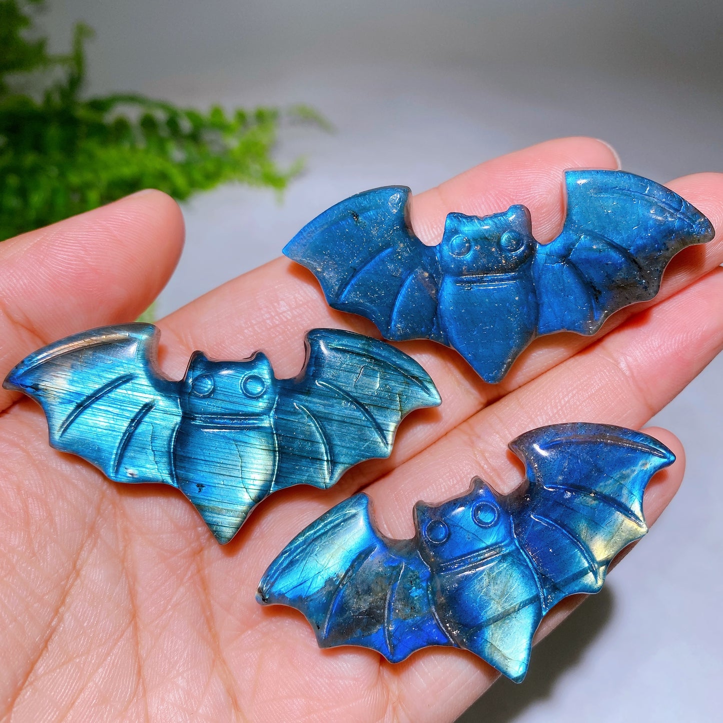 1.8"-2.3" Labradorite Slab Carving Wholesale