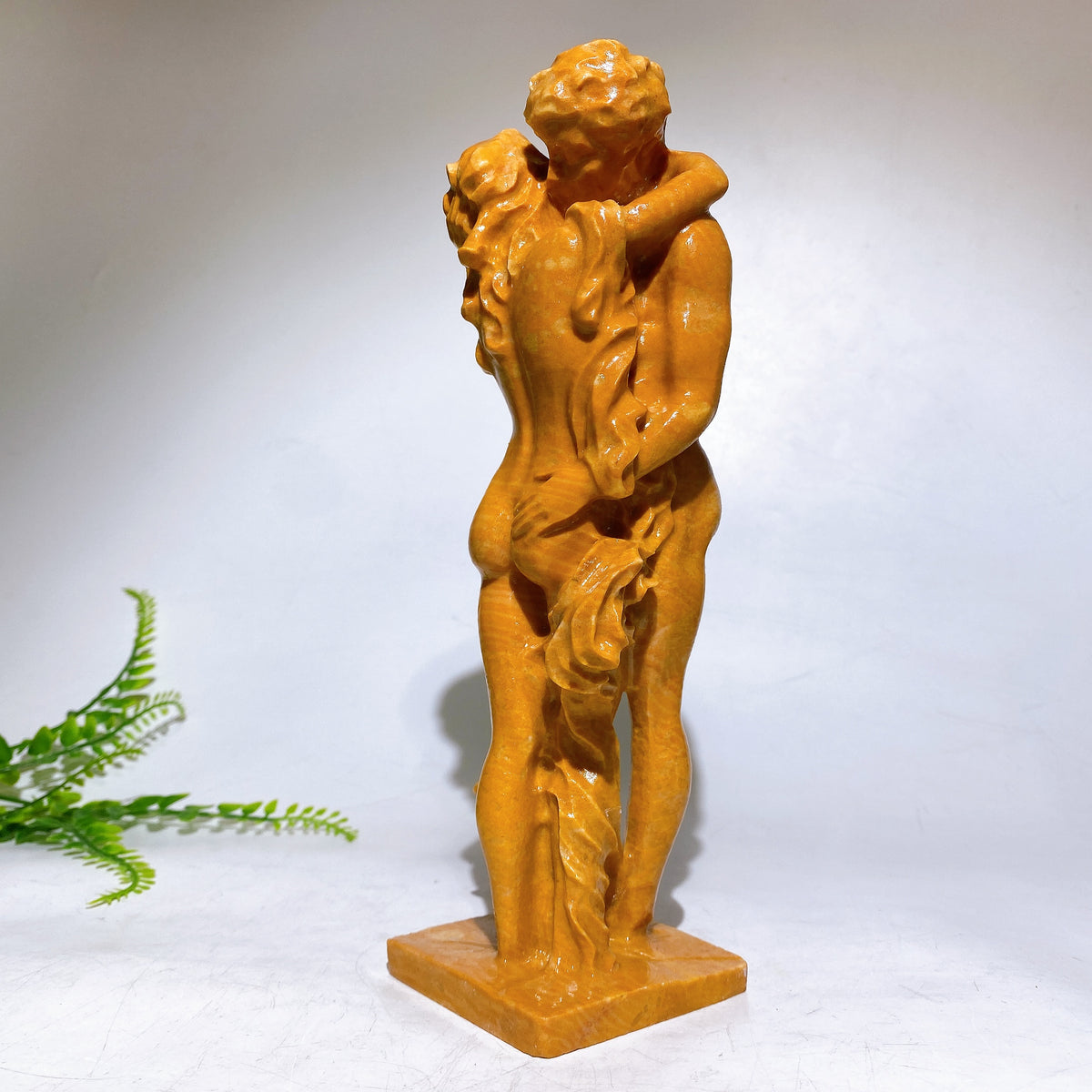23cm-25cm Natural Crystal Huging Couple Carving Wholesale New Arrival