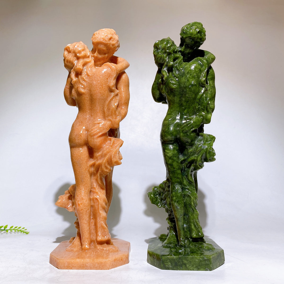 23cm-25cm Natural Crystal Huging Couple Carving Wholesale New Arrival