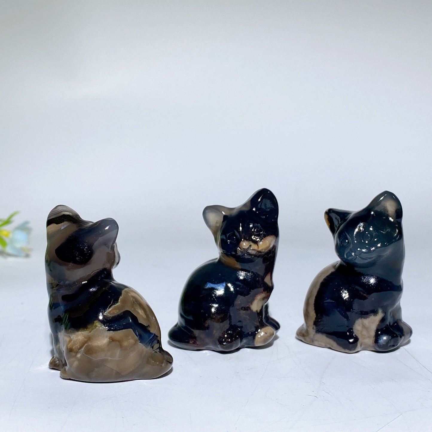 1.9"UV Reactive Volcanic Agate Cat Carvings Bulk Wholesale