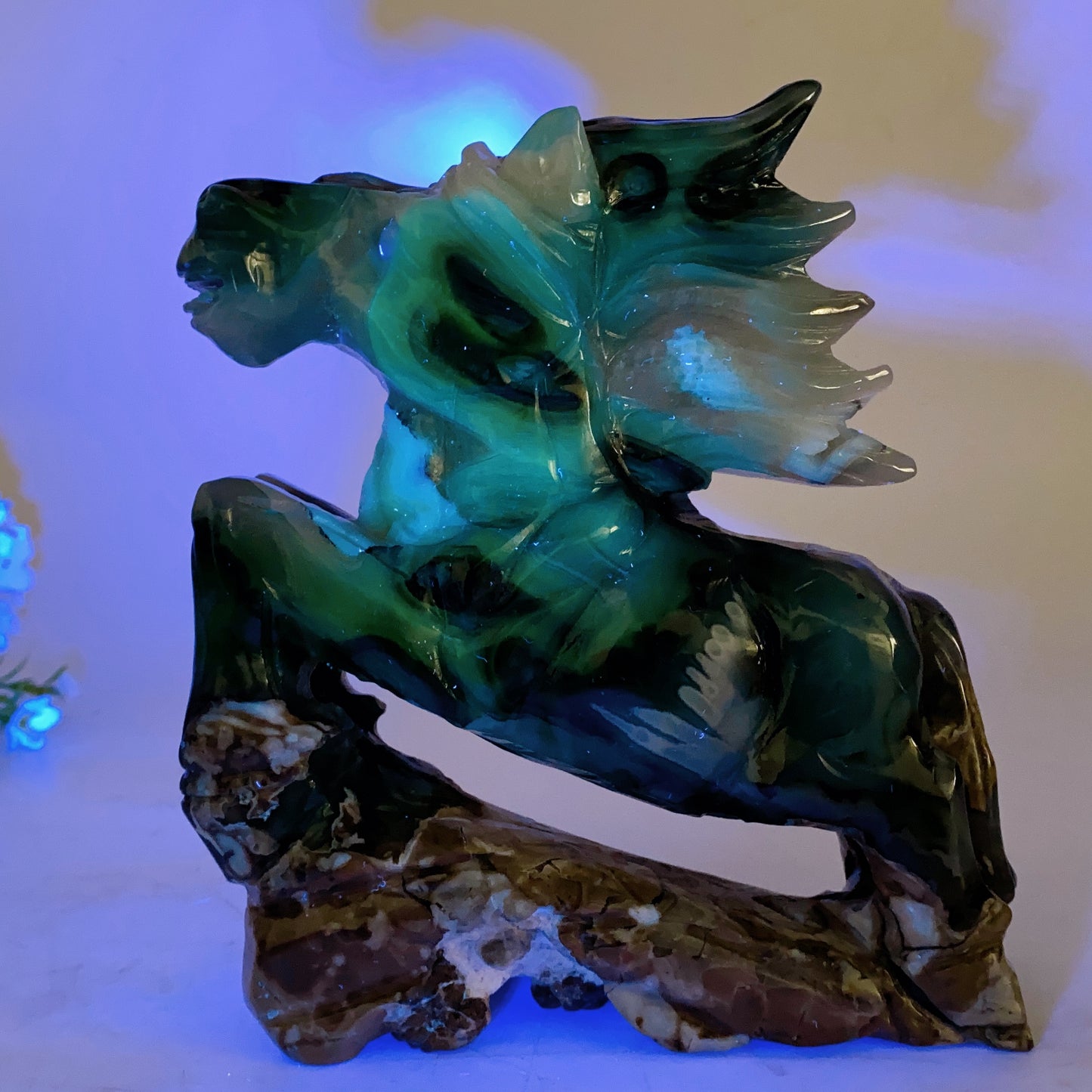 18cm Unique UV Reactive Volcanic Agate Horse Carving Crystal Healing Bulk Wholesale