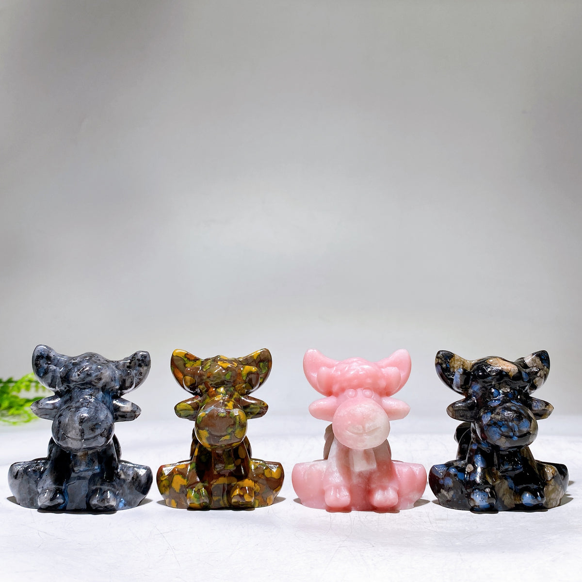 2.3" Natural Crystal Deer Carving Wholesale New Arrival