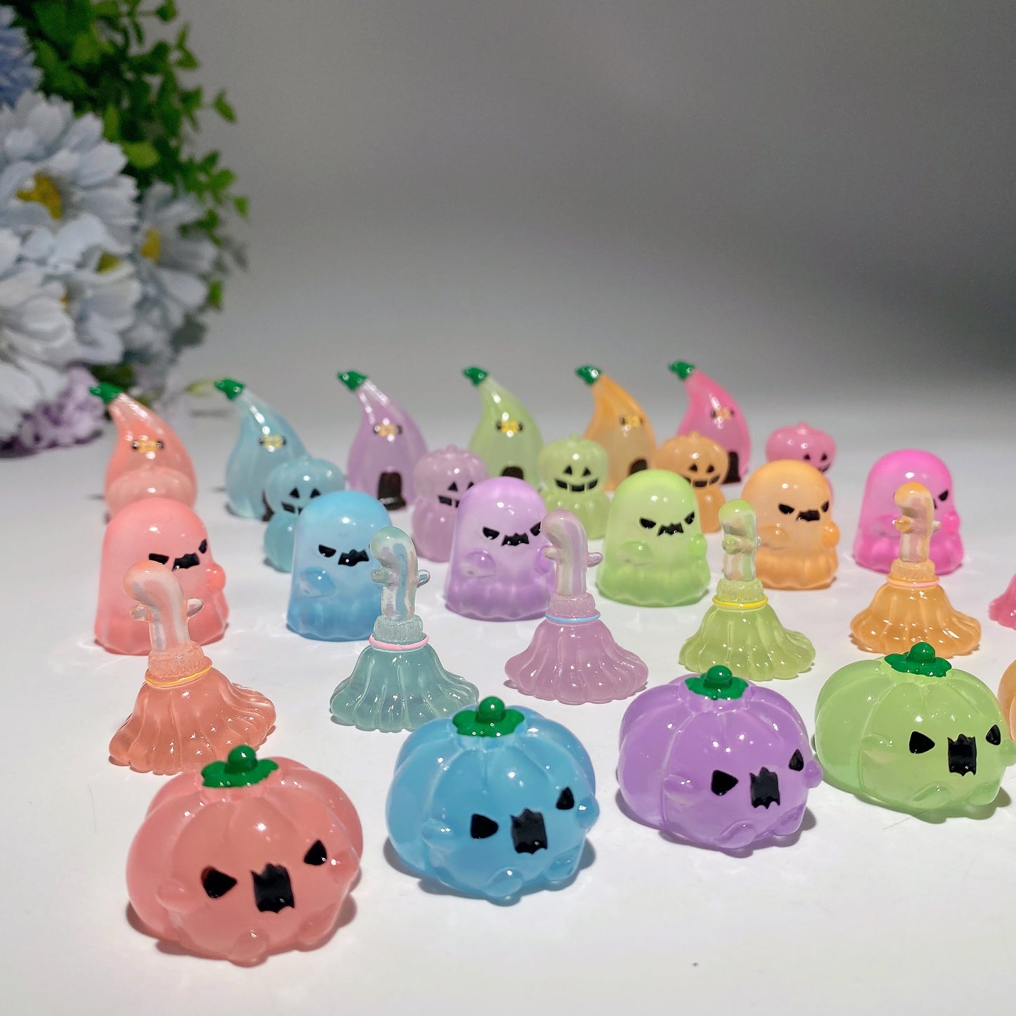 25-35mm Mini Luminous Pumpkin Ghost Broom Carvings for Halloween Bulk Wholesale