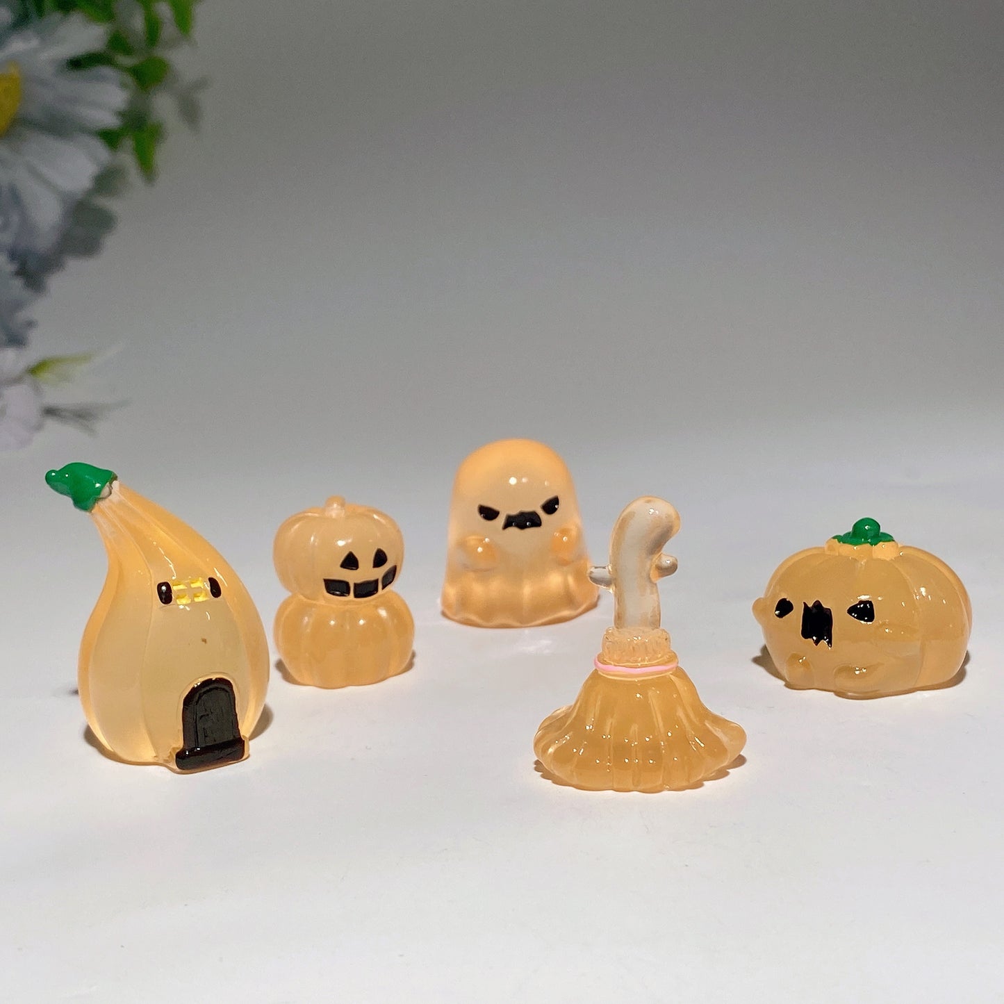 25-35mm Mini Luminous Pumpkin Ghost Broom Carvings for Halloween Bulk Wholesale