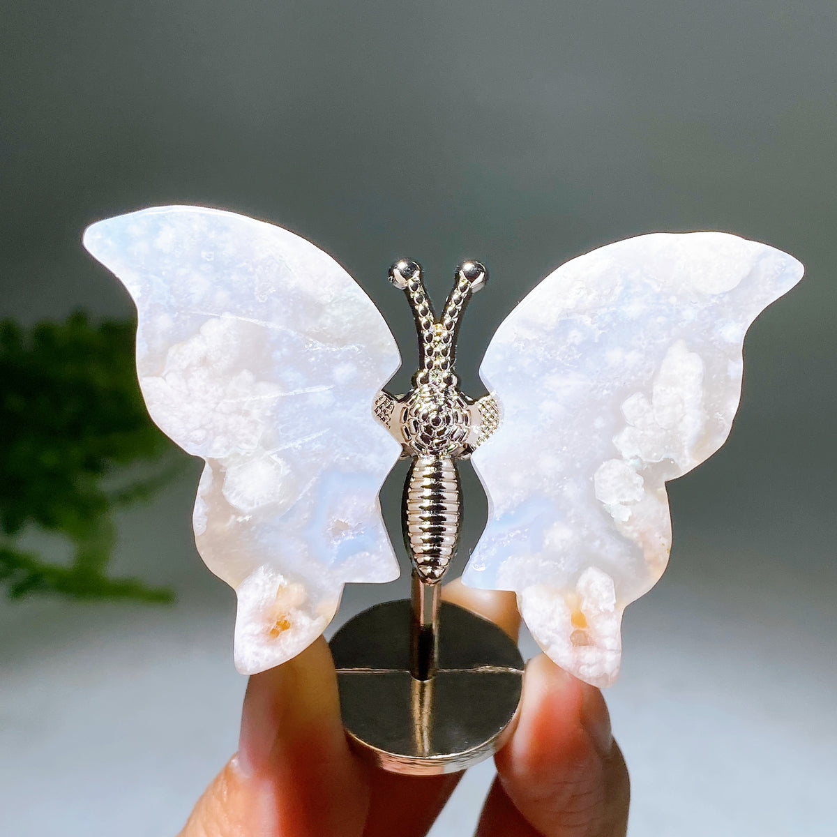 Natural Crystal Butterfly with Fixed Metal Stand Wholesale New Arrival