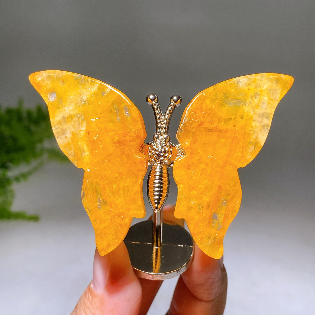 Natural Crystal Butterfly with Fixed Metal Stand Wholesale New Arrival