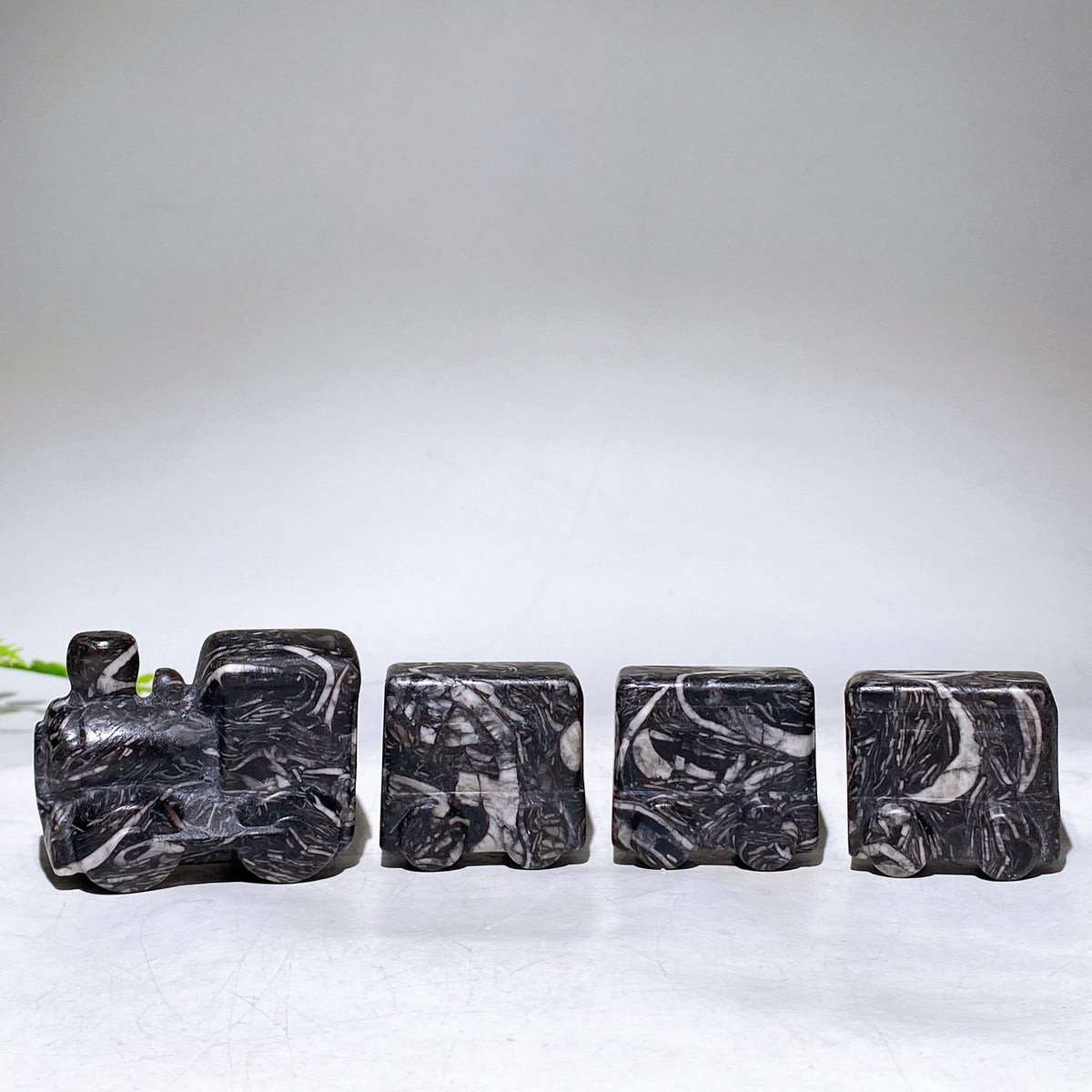 Natural Crystal 4 Pieces Carriages Train Carving Set Wholesale