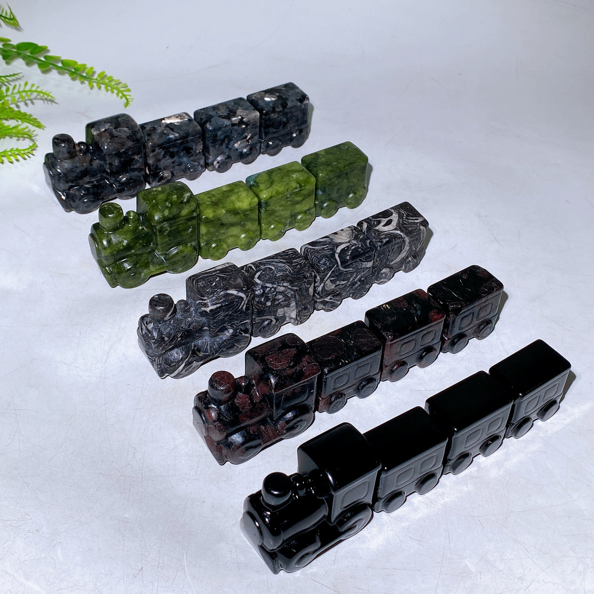 Natural Crystal 4 Pieces Carriages Train Carving Set Wholesale