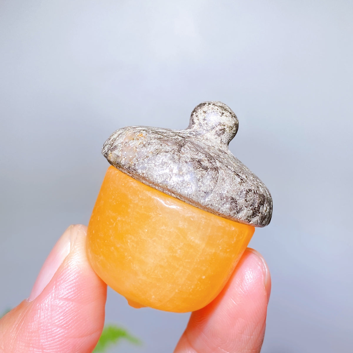 1.4"-1.6" Crystal Litchi Arcon Carving Wholesale